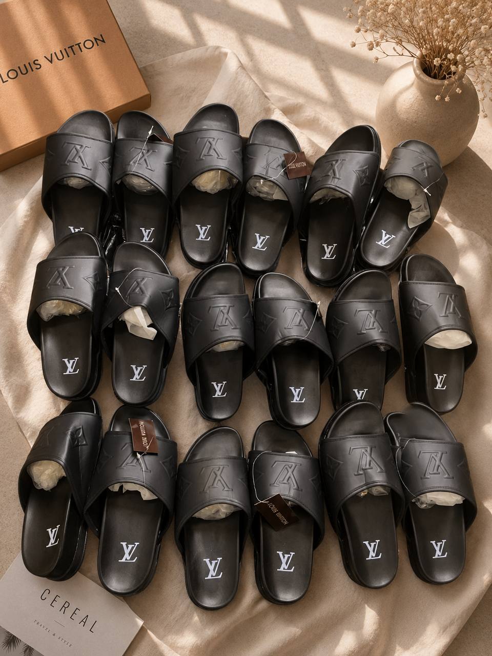 LV men slide 36pcs